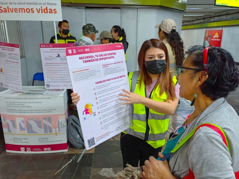 Brinda atención psicológica gratuita el Metro de CDMX con módulos itinerantes Salvemos Vidas