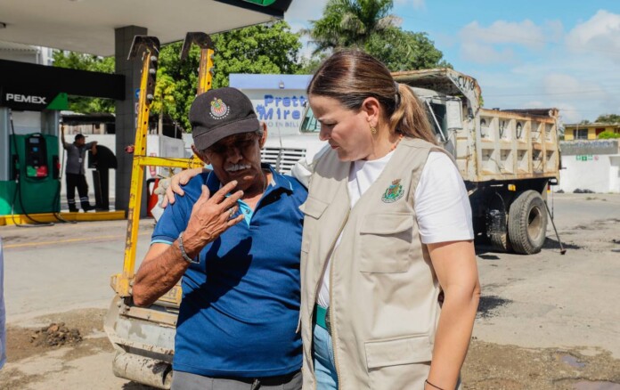 Cecilia Patrón supervisa y dirige acciones de bacheo en Mérida