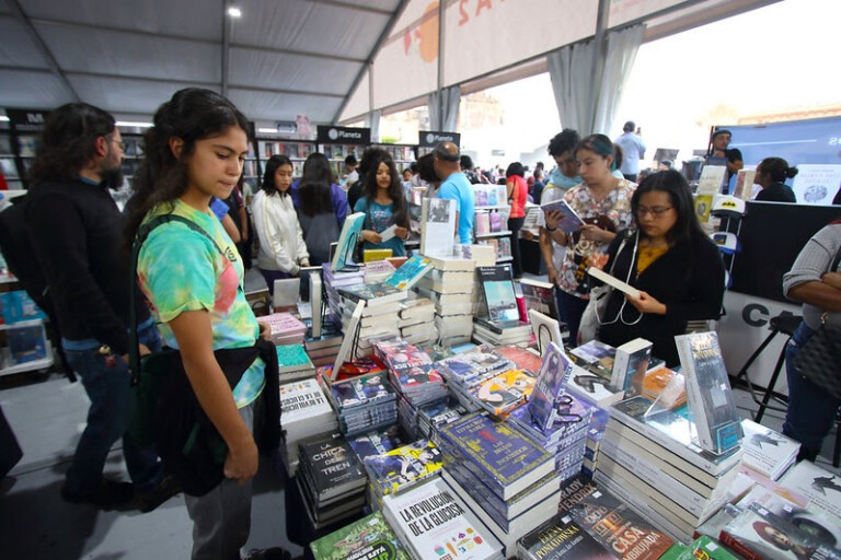 Convocan a capitalinos a disfrutar de la Feria Internacional del Libro este octubre