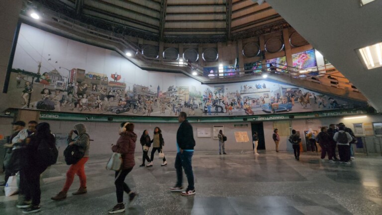 Enriquecen la estación San Lázaro con arte contemporáneo de LaChapelle y Flores Manjarrez