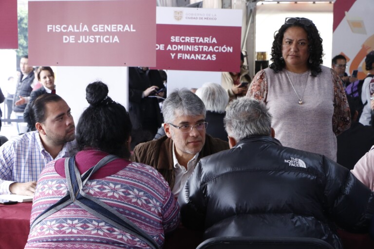 Fortalece Clara Brugada la comunicación con la ciudadanía en el Zócalo capitalino