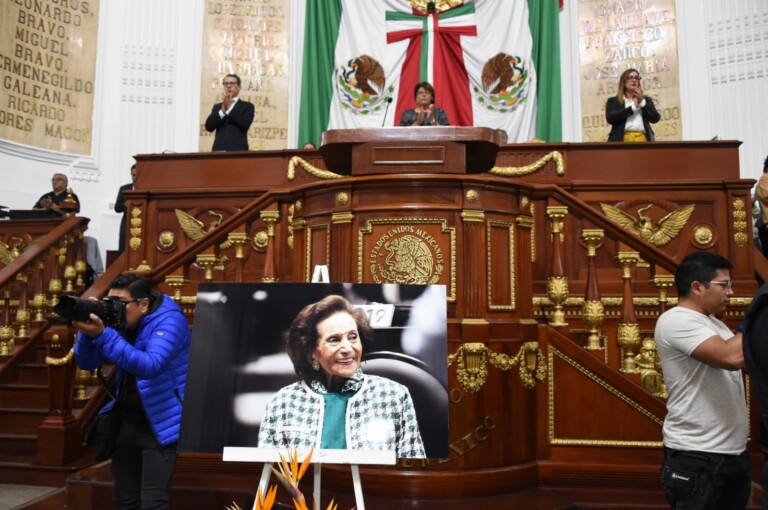 Homenaje a la maestra Ifigenia Martínez en el Congreso de la Ciudad de México