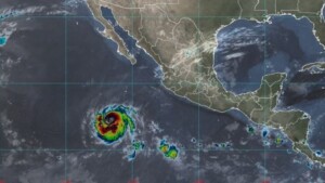 'Kristy' se intensifica a huracán de categoría 2