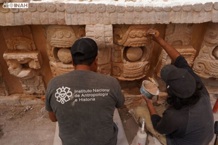 Reconocen a proyecto de restauración en Zona Arqueológica de Kabah