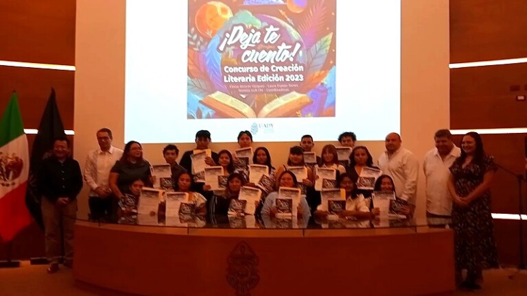 Reconocen talento literario de jóvenes peninsulares en la UADY