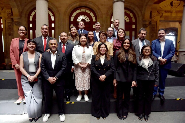 Clara Brugada encabeza la instalación del Cabildo de la Ciudad de México