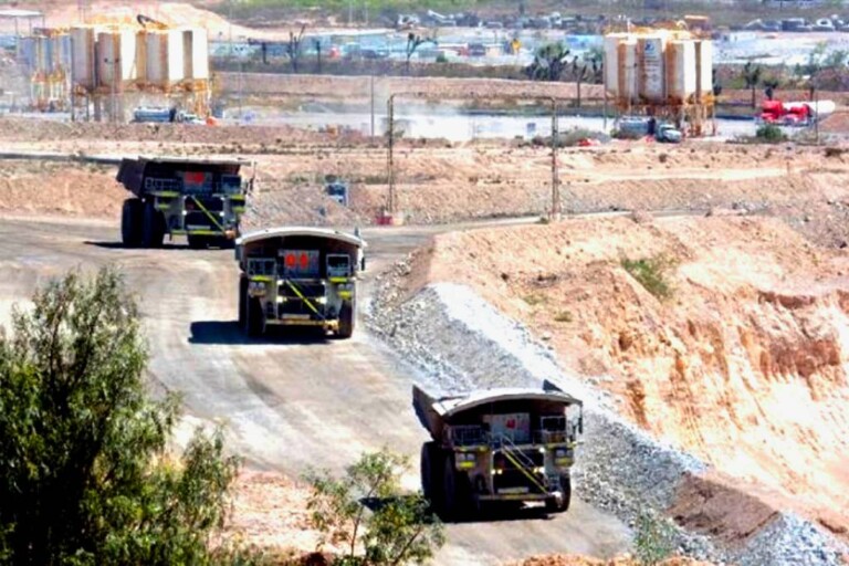 Localizan sanos y salvos a transportistas asaltados en la carretera Zacatecas-Saltillo