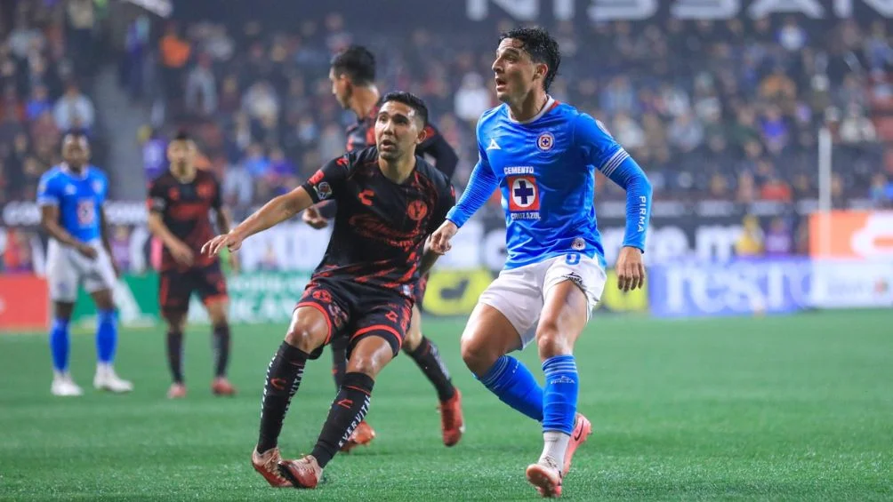 Cruz Azul es humillado por los Xolos en la ida de los cuartos de final del Apertura 2024