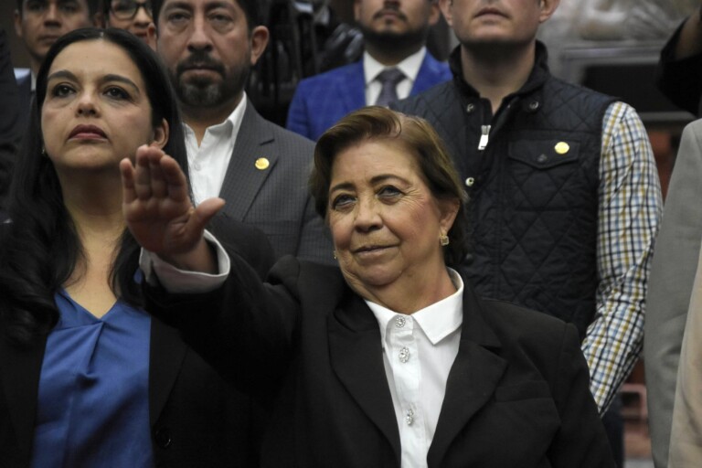 Blanca María Ibarra rinde protesta como alcaldesa de Cotija, Michoacán