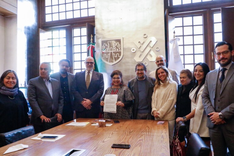 Clara Brugada entrega al Congreso la terna para la titularidad de la FGJCDMX