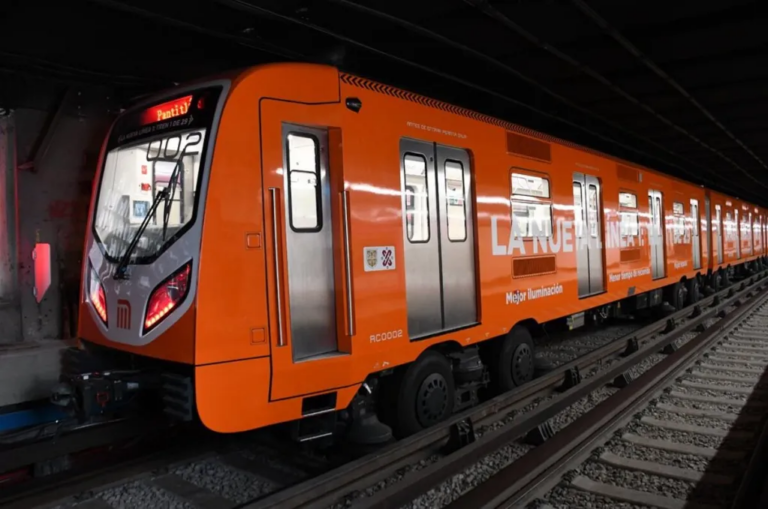 Consulta los horarios especiales del Metro para fin de año y Año Nuevo