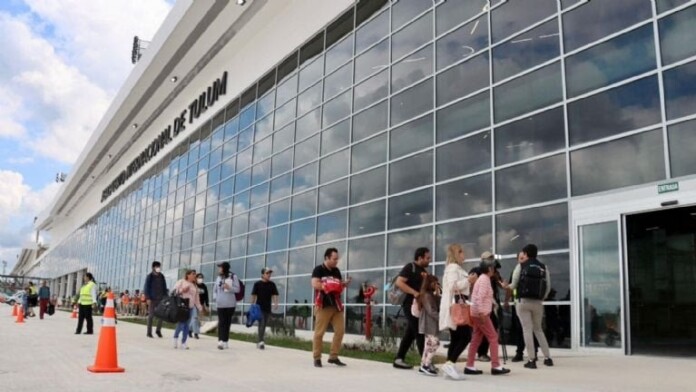 Mara Lezama celebra el primer año del Aeropuerto de Tulum