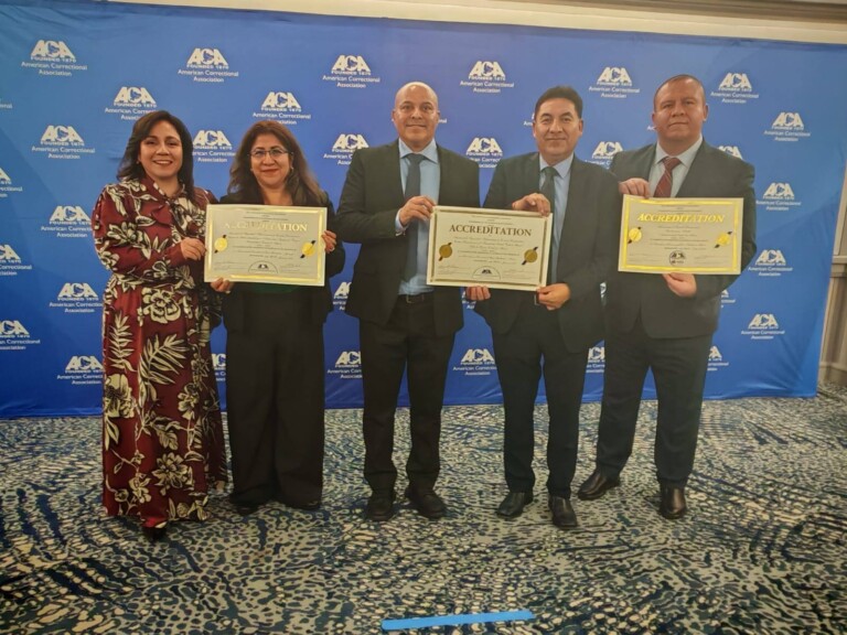 Integrantes de SSEM, en la reunión para la reacreditación de ACA, en Estados Unidos.