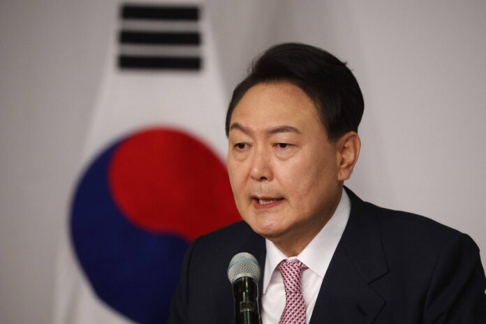 Arrestan a Yoon Suk Yeol, presidente destituido de Corea del Sur