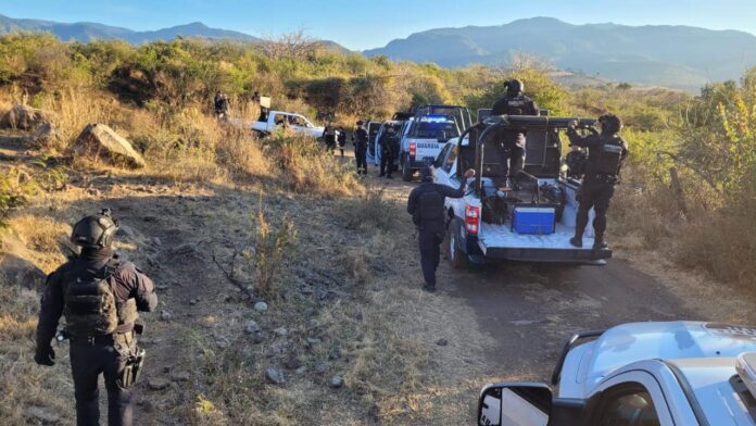 Atacan a balazos a elementos de Seguridad Pública de Queréndaro, Michoacán