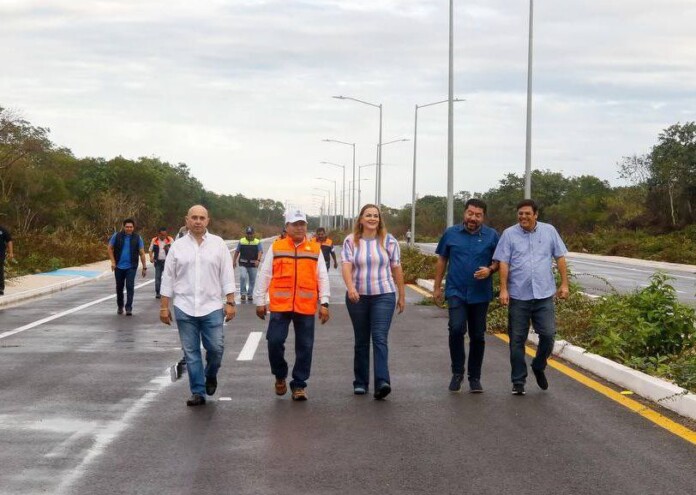 Cecilia Patrón entrega nueva avenida en Mérida