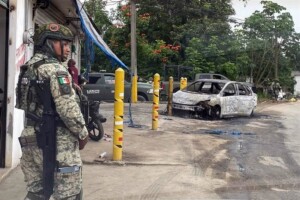 Incendian autos y comercios en Villahermosa, Tabasco