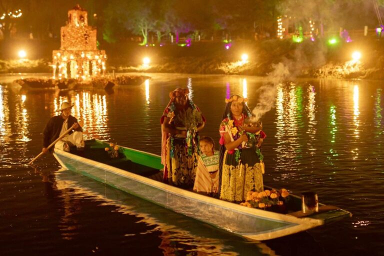 Noche de Muertos de Michoacán gana el Premio Excelencias Turísticas de la Fitur 2025