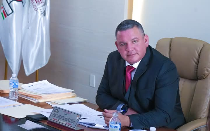 Alan Velasco Aguero. Presidente Municipal de Valle de Chalco Solidaridad. Primera Sesión de Cabildo.