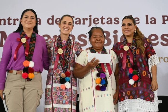 Entrega de Tarjetas Pensión Mujeres Bienestar, Guerrero.