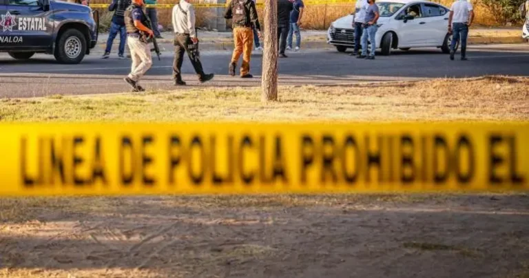 Abandonan cuerpo encobijado cerca de acceso a la Universidad Autónoma de Sinaloa