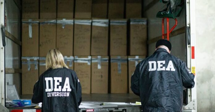 Trump nomina a Terry Dale como director de la DEA