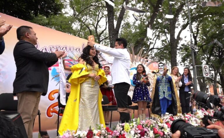 Desfile de “Carnaval Tlaxcala 2025” luce en todo su esplendor colores, vestuarios y música