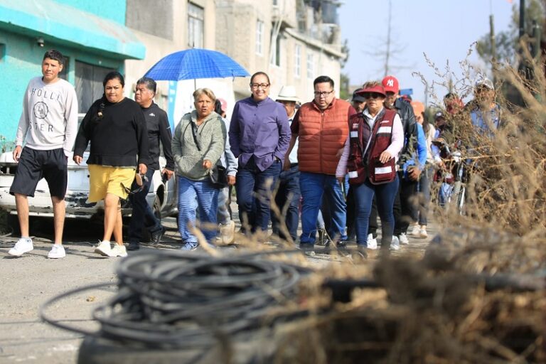 Agua por la red, no queremos pipas: Azucena Cisneros