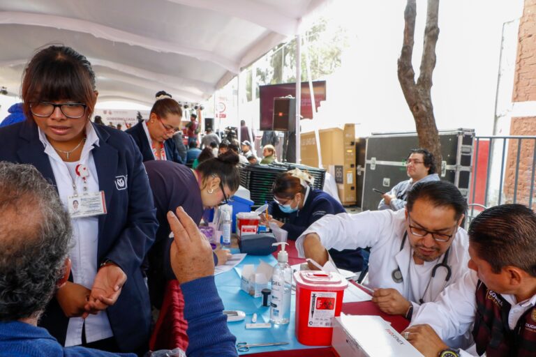 Gobierno Casa por Casa lleva atención directa a vecinas y vecinos de la colonia Ramos Millán