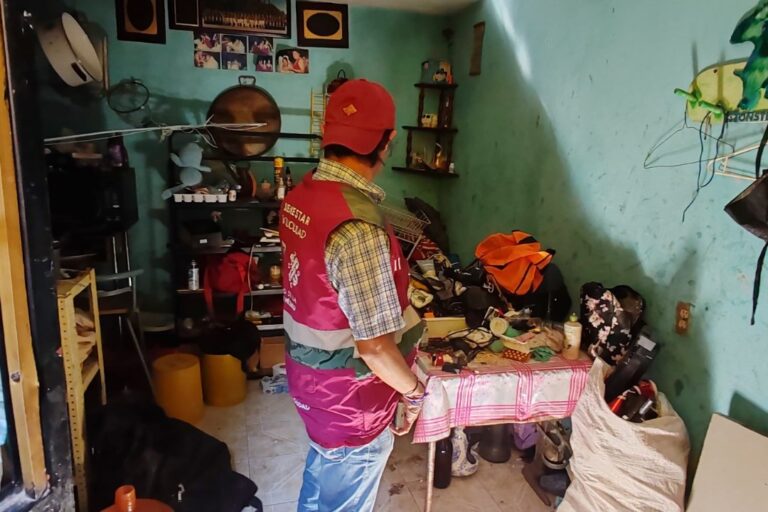 Rescatan a dos menores en condiciones insalubres en un domicilio de Iztapalapa