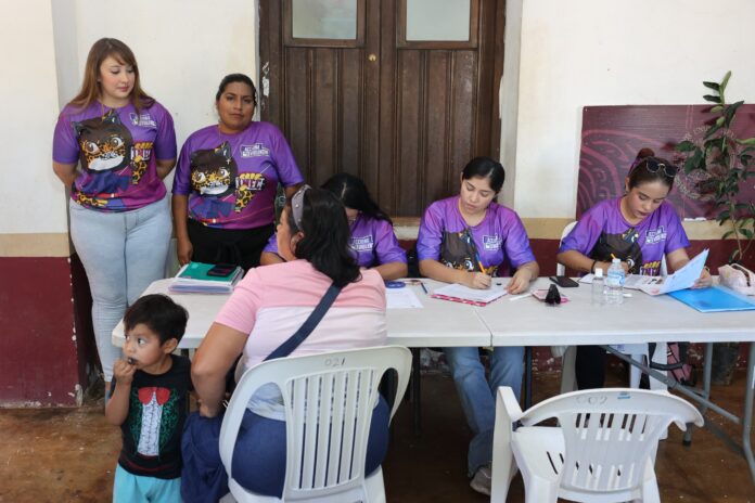 Unidad itinerante “La Violeta“ brinda servicios gratuitos a mujeres de Campeche