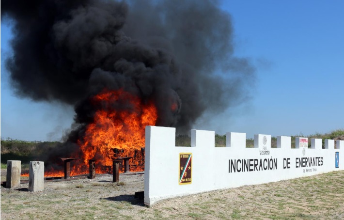 FGR incinera dos toneladas de metanfetamina y marihuana en Tamaulipas