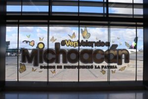 Michoacán muestra sus tesoros turísticos en el Aeropuerto de Tijuana