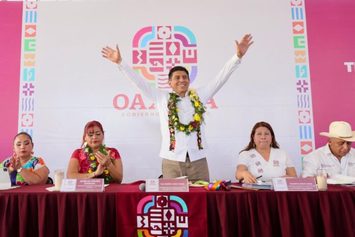 Salomón Jara anuncia construcción de puente en Chiltepec, Oaxaca