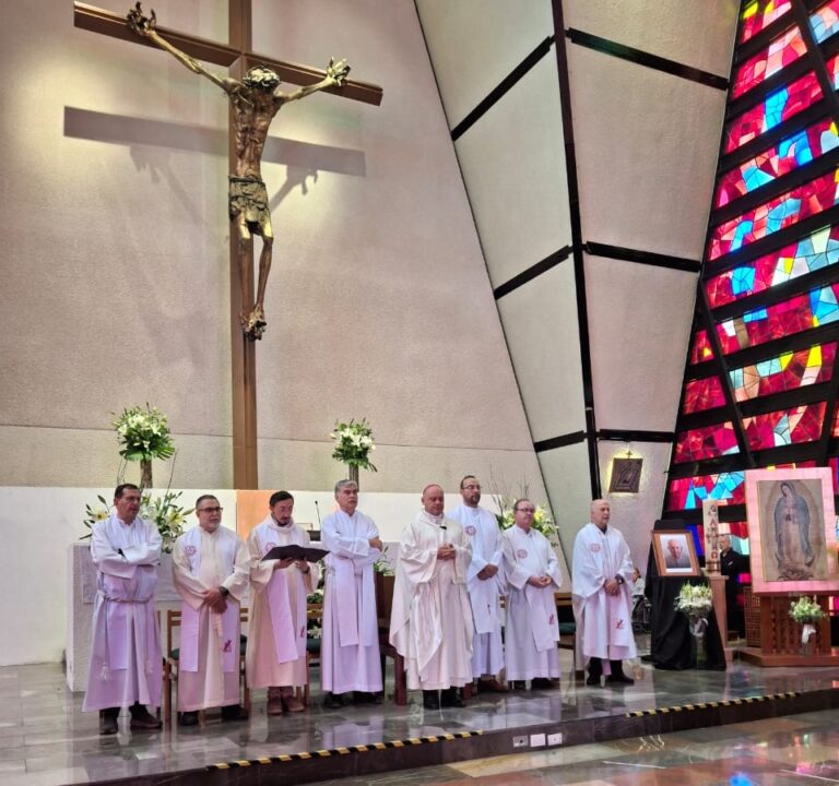 Realiza la Compañía de Jesús homenaje al Papa Francisco