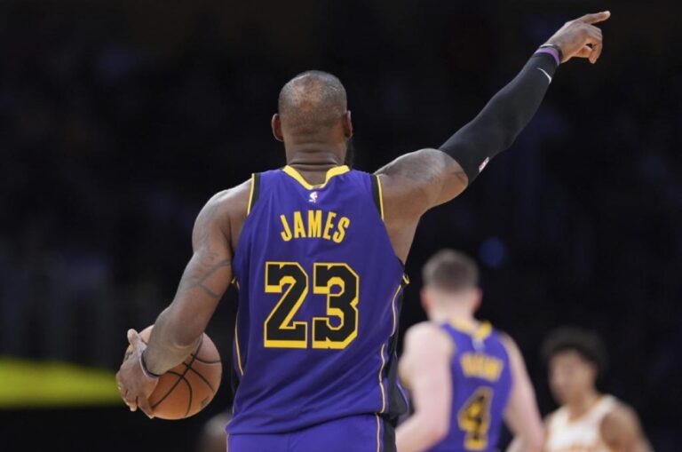 Lebron James busca ampliar su leyenda