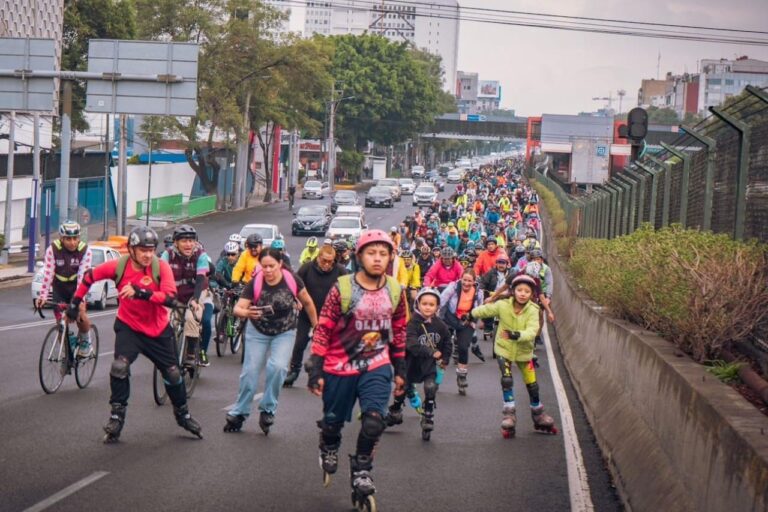 Cientos de ciclistas celebran próxima Ciclovía Gran Tenochtitlan con rodada en Calzada Tlalpan