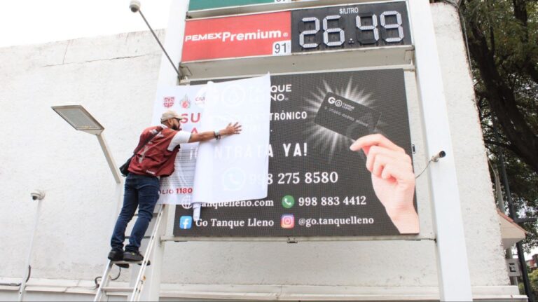 Clausuran pantallas electrónicas sin licencia en operativos simultáneos en la ciudad