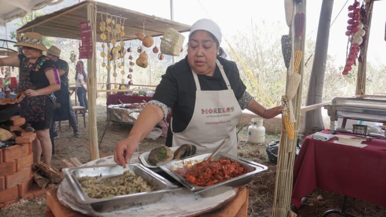 Cocineras tradicionales de CDMX y Morelos comparten saberes ancestrales en Tepoztlán