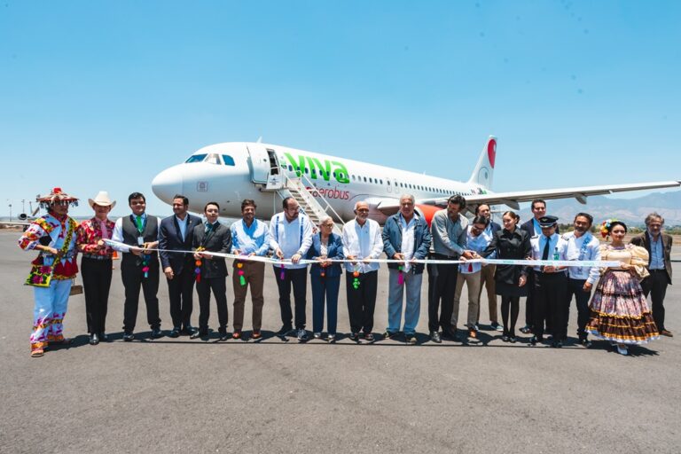 Inauguran vuelo entre el AIFA y Nayarit