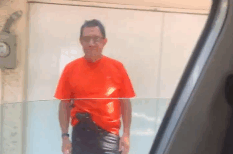 Joven es amenazado con arma de fuego por estacionarse frente a una cochera en Álvaro Obregón