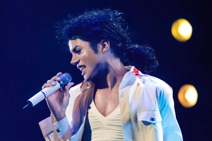 La película biográfica de Michael Jackson probablemente se trasladará a 2026