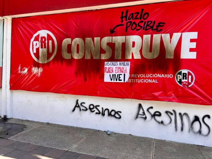 PRI suspende campañas en Veracruz tras ataque a su sede estatal