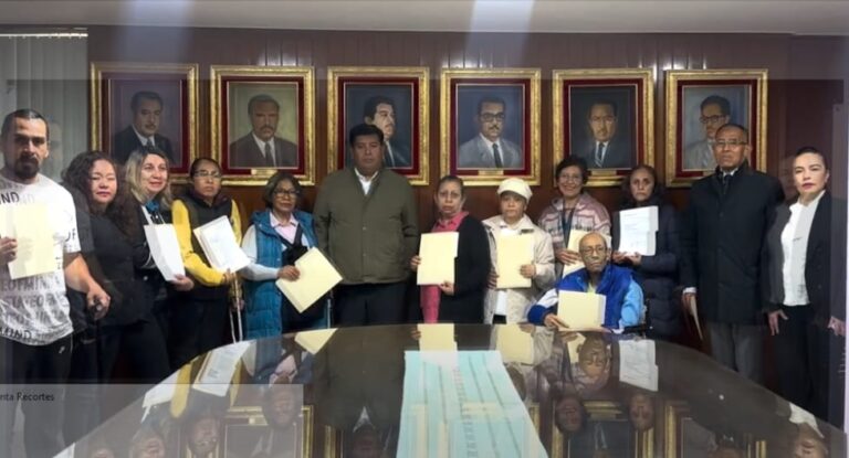 SMSEM garantiza seguridad laboral a docentes en tratamiento médico