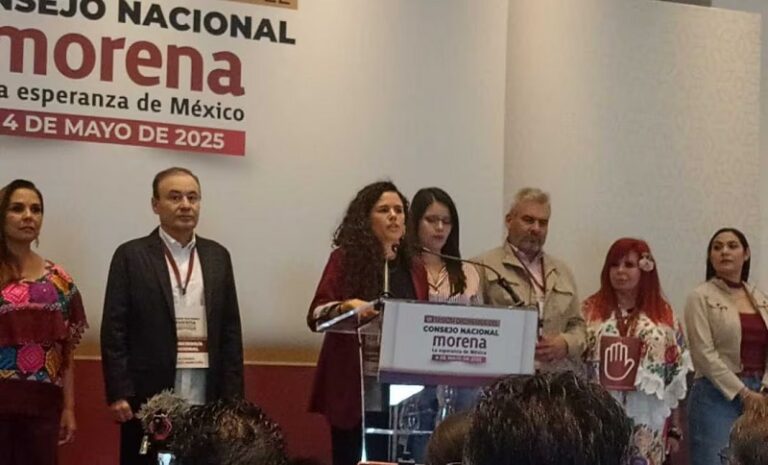 Morena prohíbe nepotismo, opulencia y “extravagancias”; militantes deberán actuar con austeridad