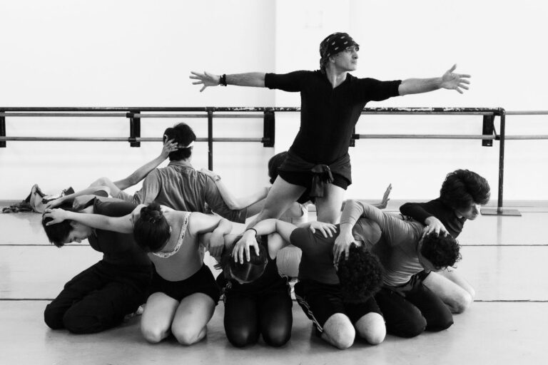 “La Bestia” coreografía que reflexiona sobre la migración