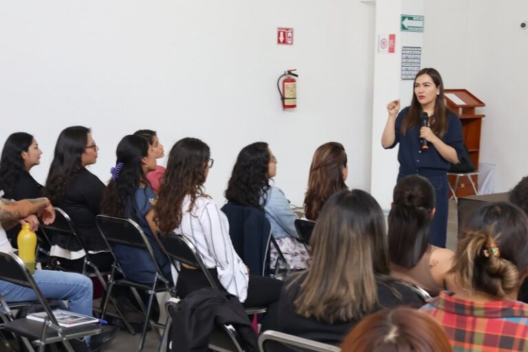 SMET capacita a operadores de 20 centros “libre” en el estado