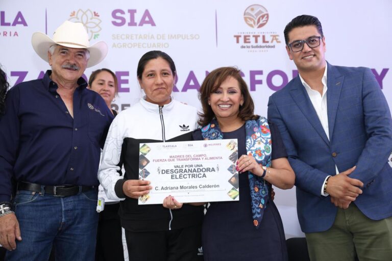 Reconoce gobernadora de Tlaxcala a mujeres del campo; entrega equipo a productoras agrícolas