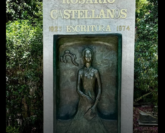 Concluyen conservación y restauración del mausoleo de Rosario Castellanos