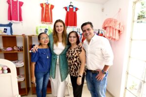 Cecilia Patrón impulsa programas de capacitación en bordado en Mérida